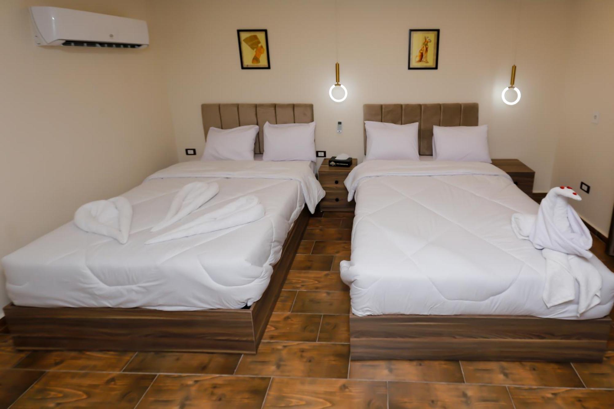 Imperial Pyramids Heights View Bed and Breakfast Nazlet el-Sîsi Εξωτερικό φωτογραφία