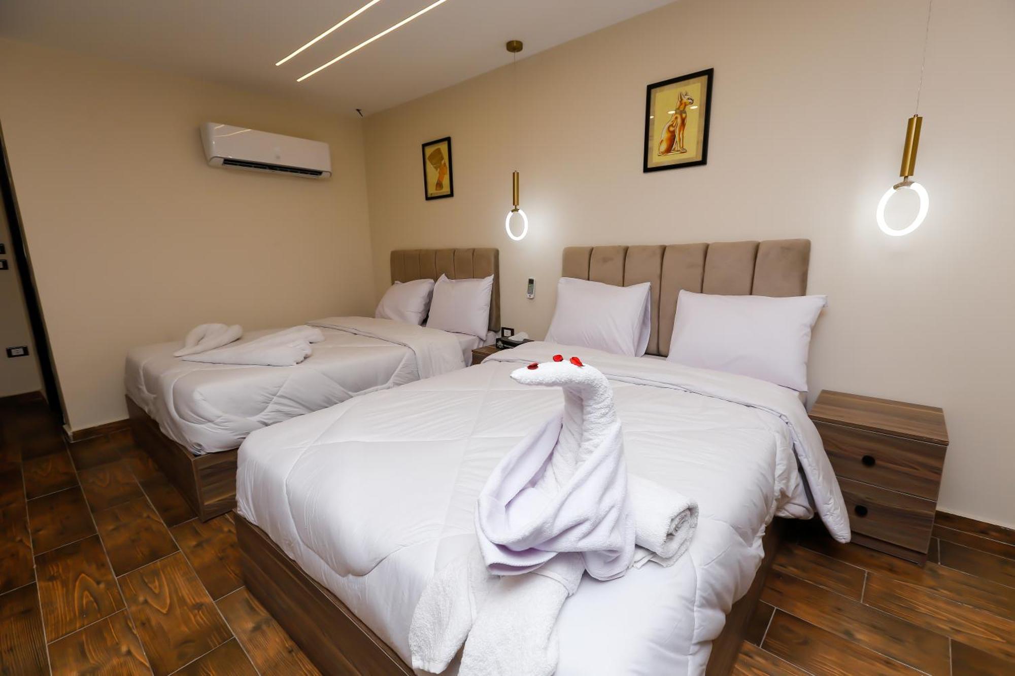 Imperial Pyramids Heights View Bed and Breakfast Nazlet el-Sîsi Εξωτερικό φωτογραφία
