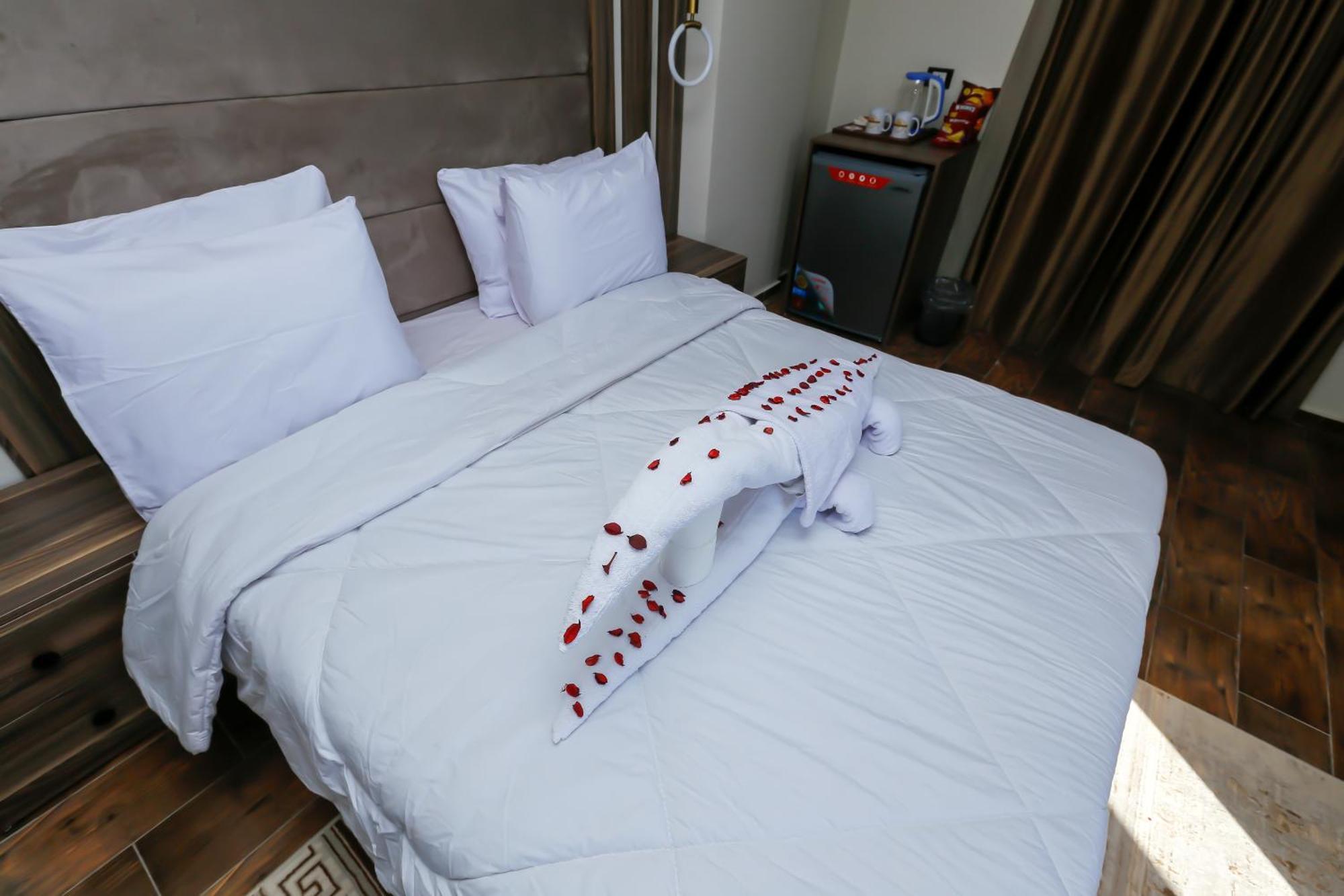 Imperial Pyramids Heights View Bed and Breakfast Nazlet el-Sîsi Εξωτερικό φωτογραφία