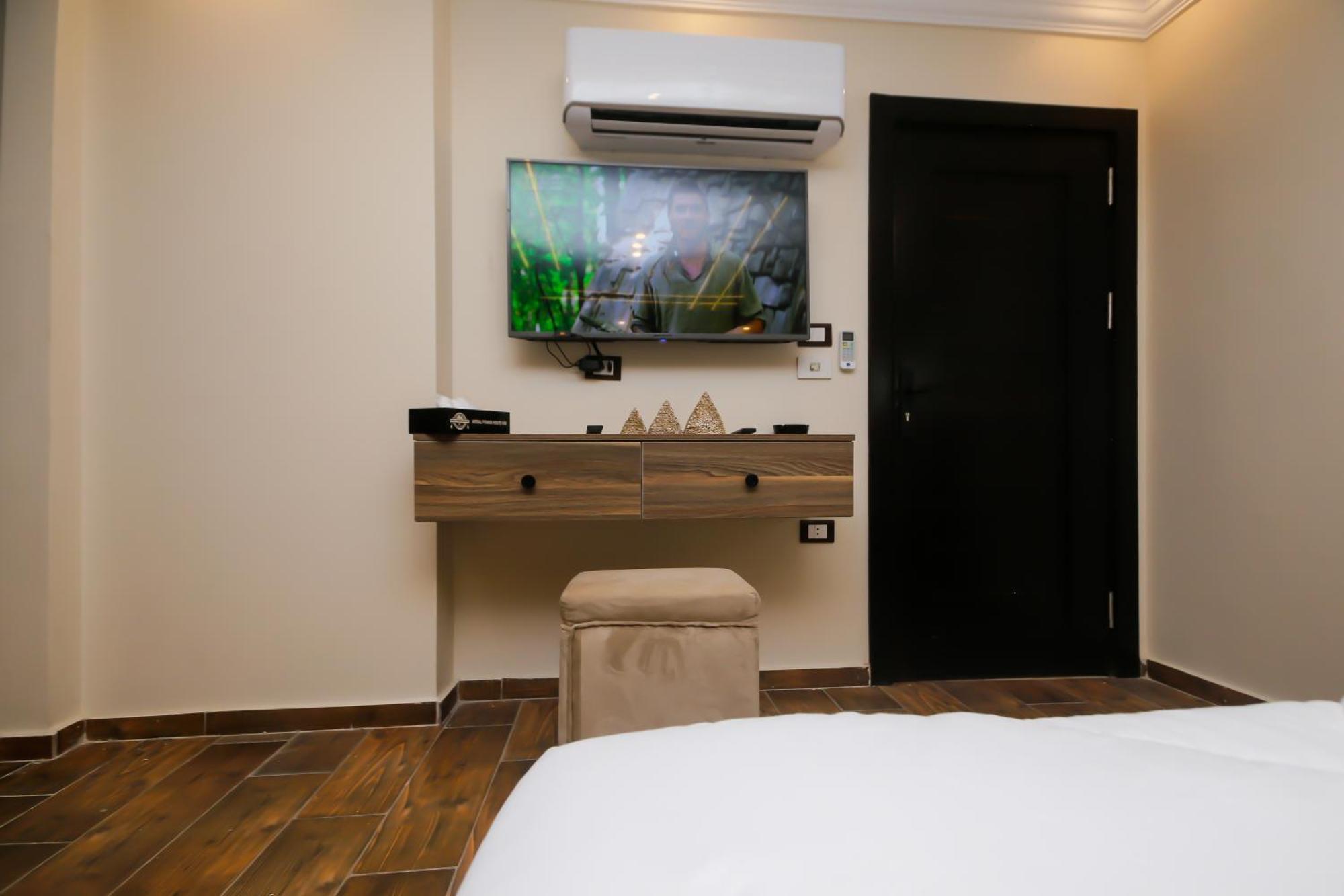 Imperial Pyramids Heights View Bed and Breakfast Nazlet el-Sîsi Εξωτερικό φωτογραφία