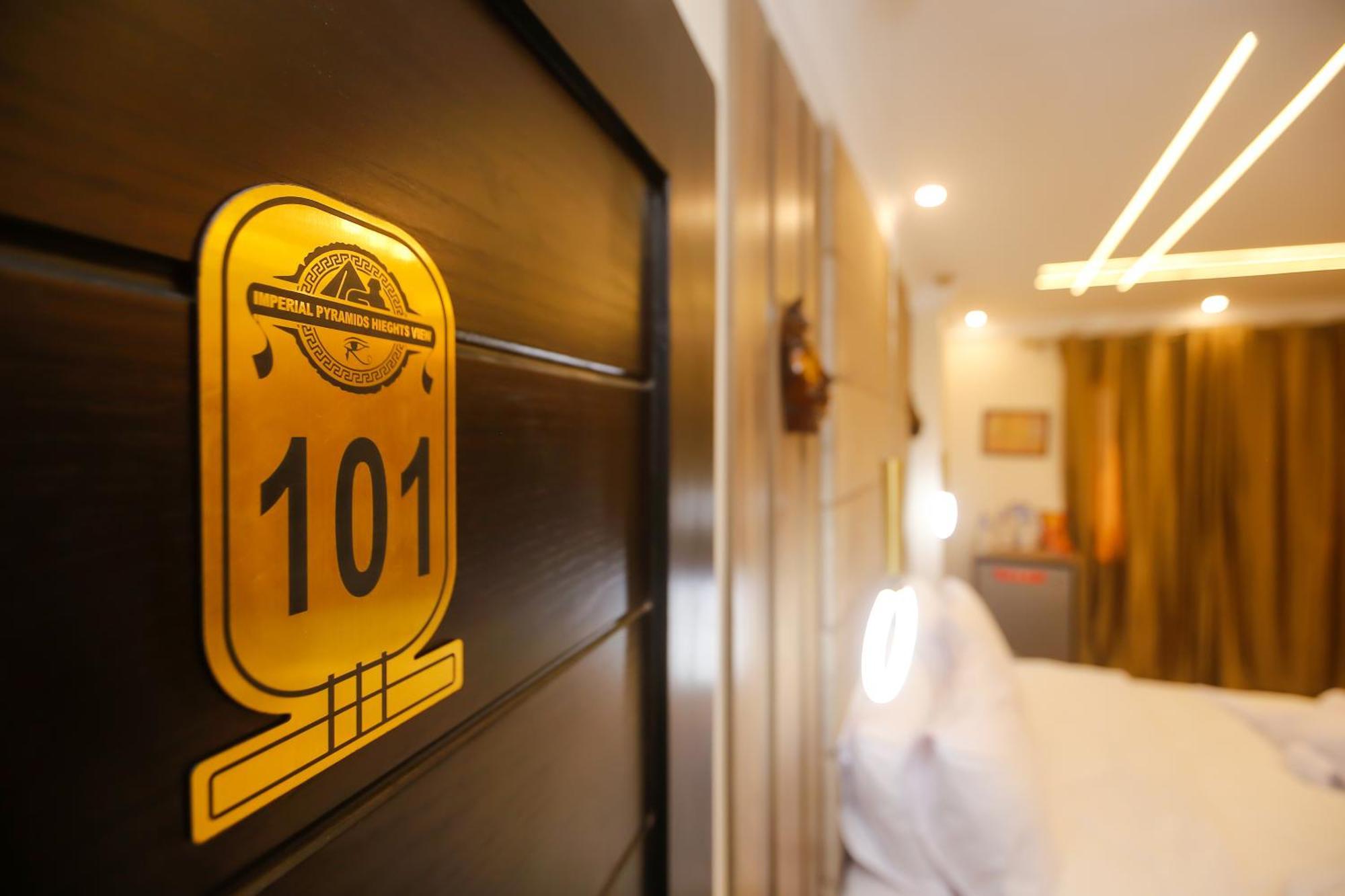 Imperial Pyramids Heights View Bed and Breakfast Nazlet el-Sîsi Εξωτερικό φωτογραφία