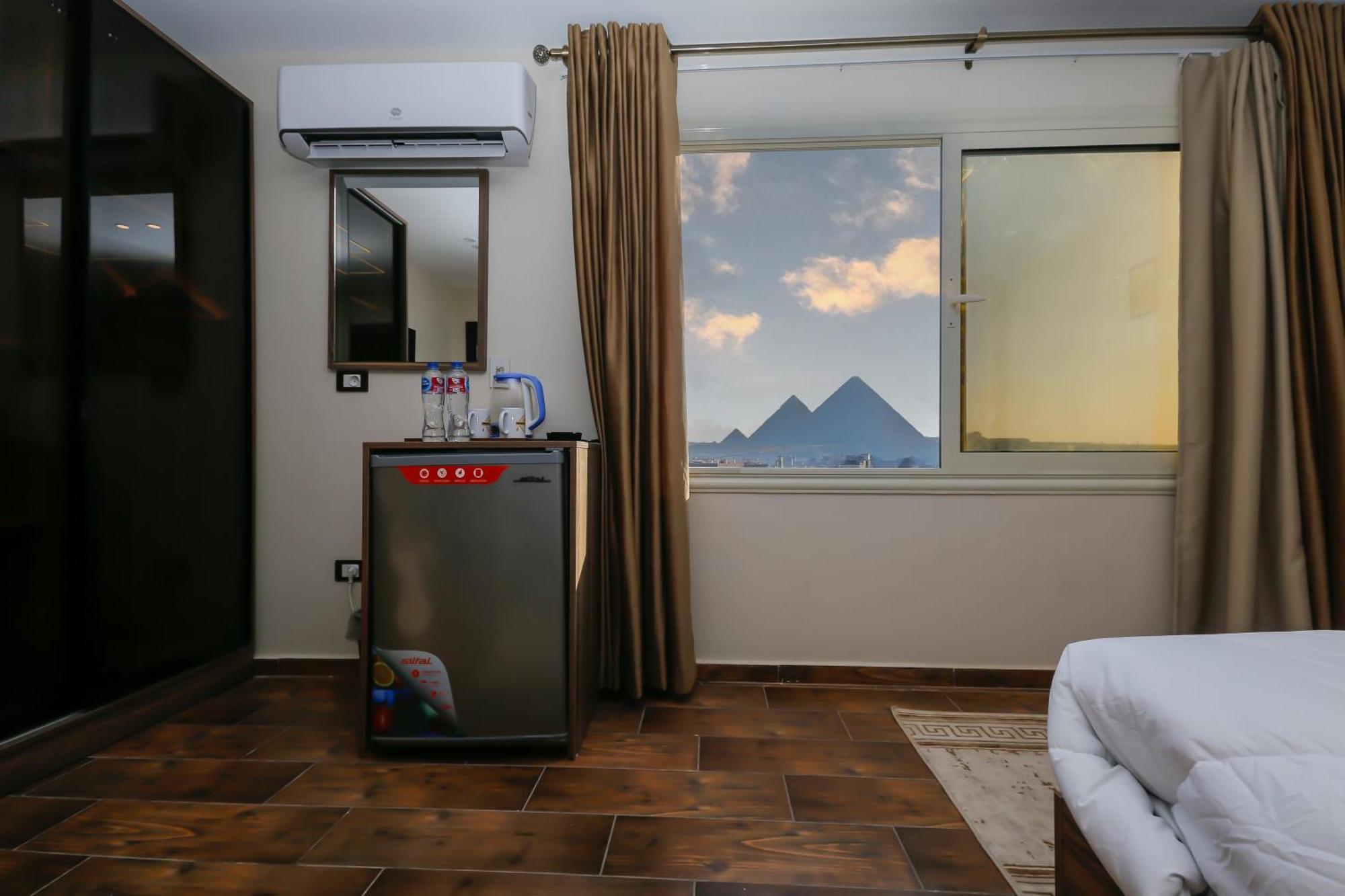 Imperial Pyramids Heights View Bed and Breakfast Nazlet el-Sîsi Εξωτερικό φωτογραφία